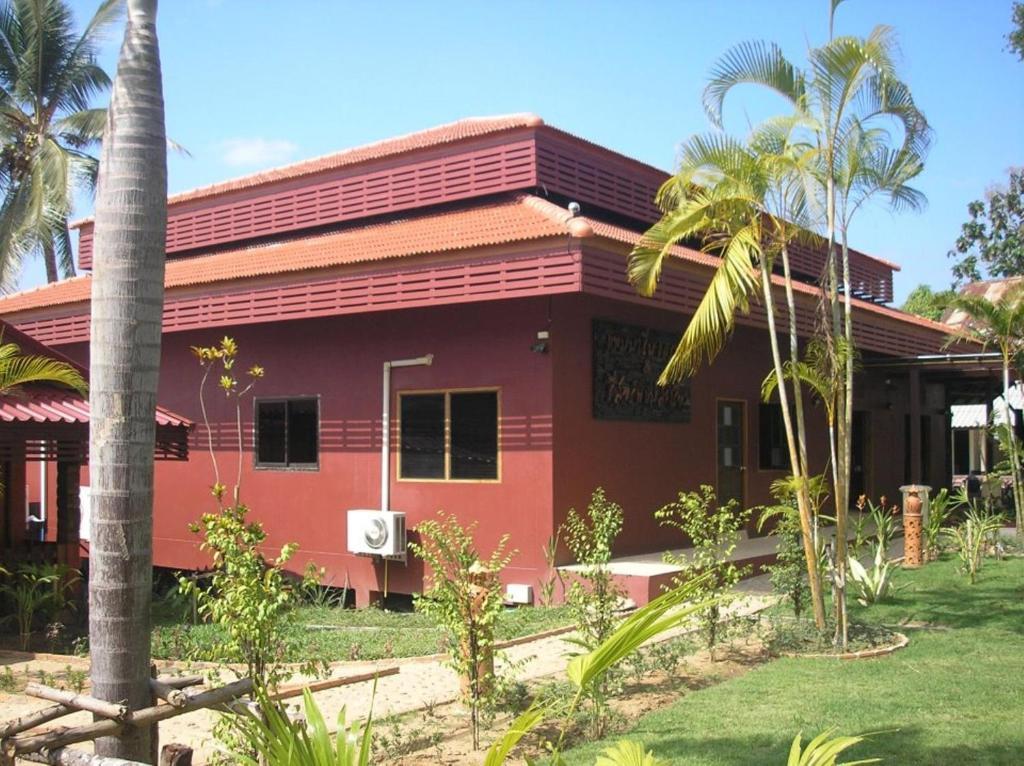 Tamarind Grand Resort Mae Sariang Exterior foto