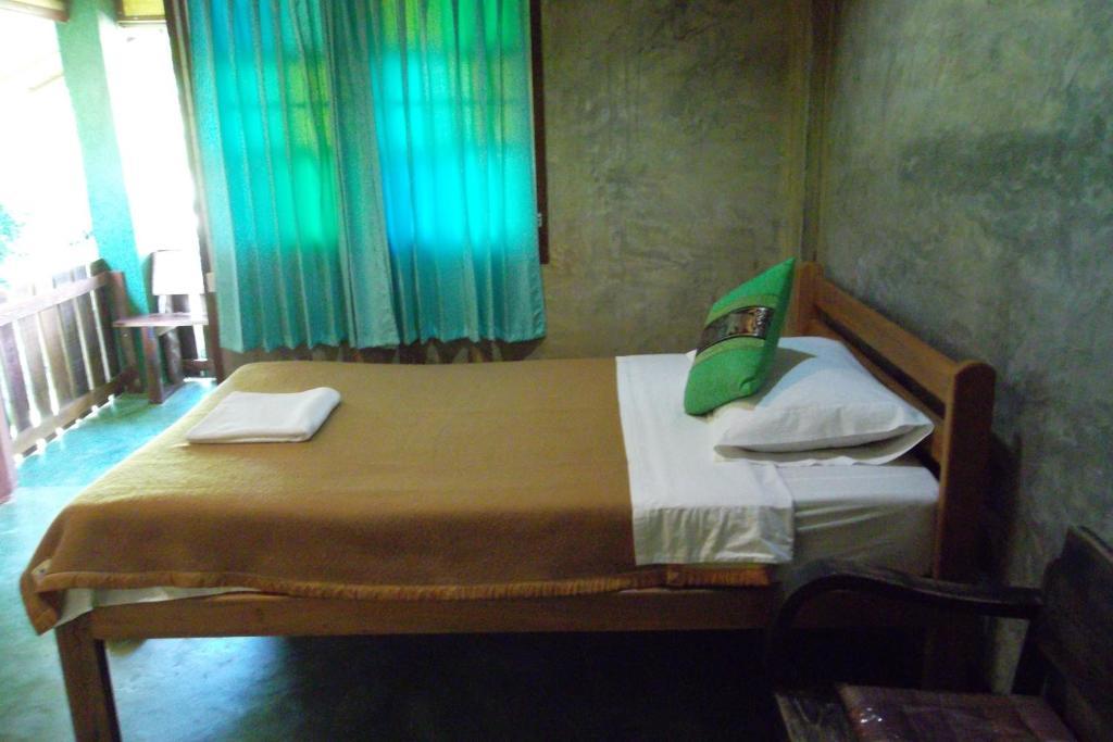 Tamarind Grand Resort Mae Sariang Habitación foto